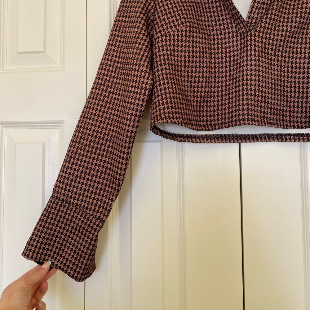Preppy Collared Pattern Top - Picture 2 of 2